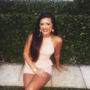 Meet your Posher, Kelli